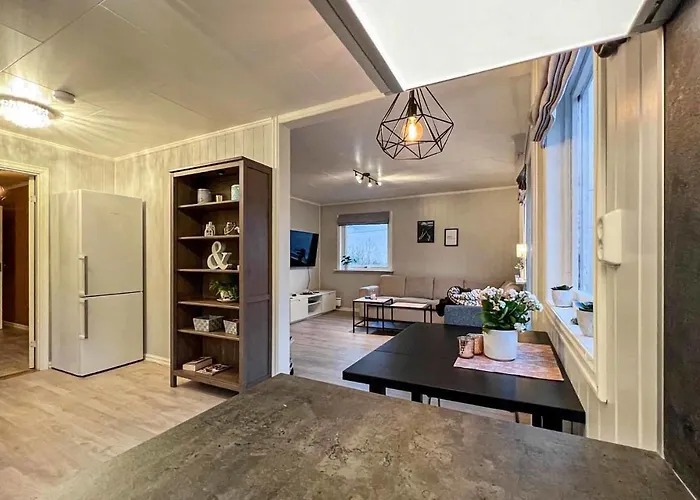 Casa vacanze 5 Bedroom Awesome In Etne Erve