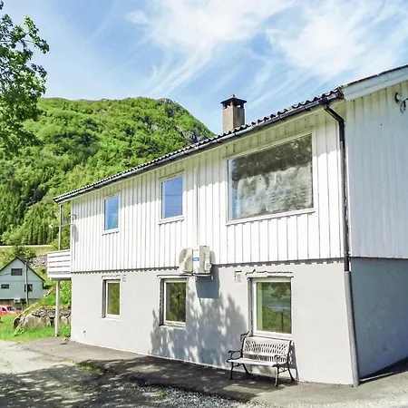 Amazing In Etne With Wifi Haland (Hordaland)